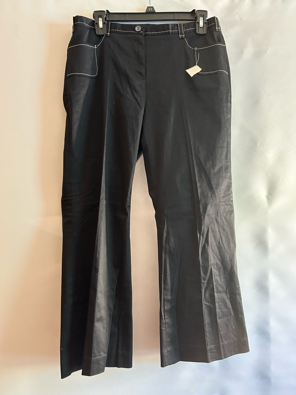 JESSICA MCCLINTOCK BLACK WITH CONTRAST STITCHING COTTON & 3% SPANDEX CROP PANTS